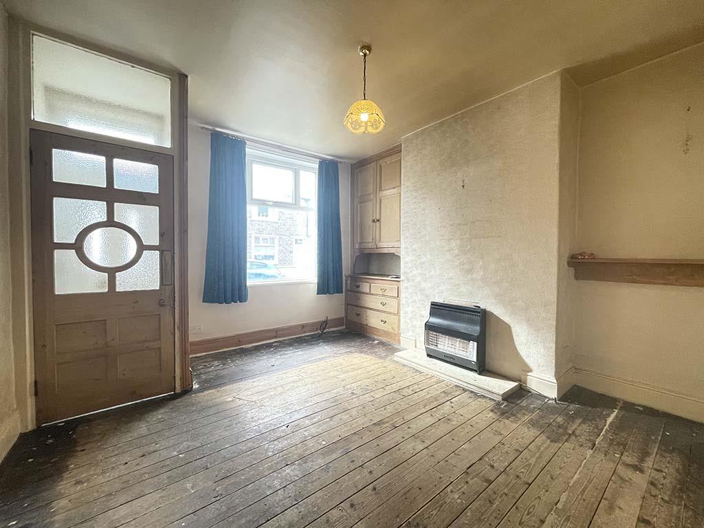 2 bedroom mid terrace house SSTC in Barnoldswick - Lounge